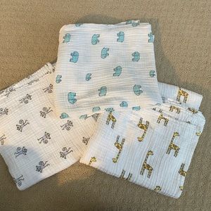 Aden + Anais swaddle muslin blanket